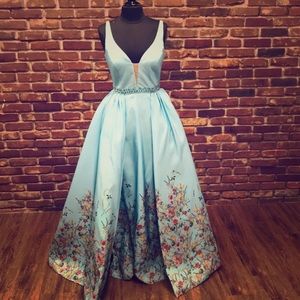 Sherri Hill Prom Dress